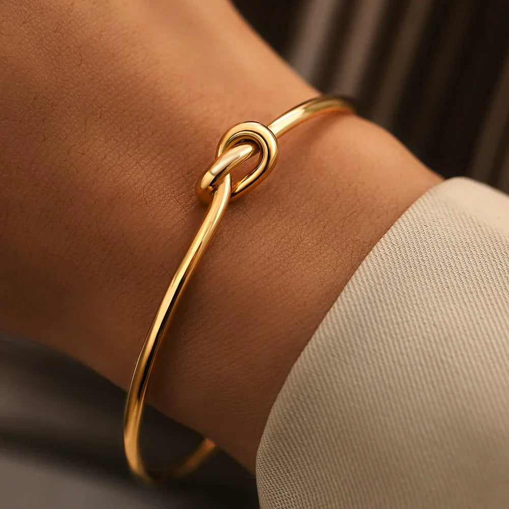 Clodi | Golden Knot